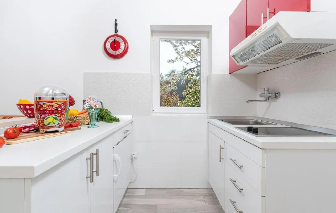 Luxury New !!! Apartment One And Only With Terrace & Free Bikes Poreč