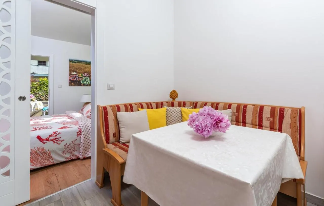 Luxury New !!! Apartment One And Only With Terrace & Free Bikes Poreč Kroatien