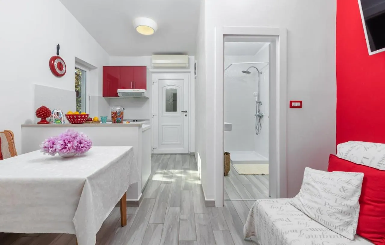 Luxury New !!! Apartment One And Only With Terrace & Free Bikes Poreč