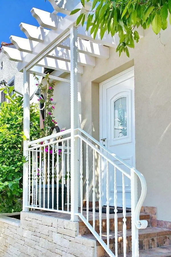 Luxury New !!! Apartment One And Only With Terrace & Free Bikes Poreč Kroatien