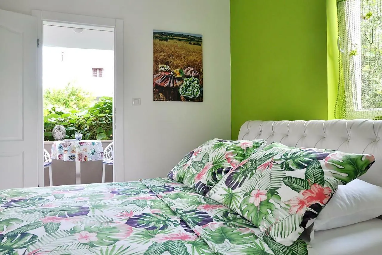 Luxury New !!! Apartment One And Only With Terrace & Free Bikes Porec Croatia